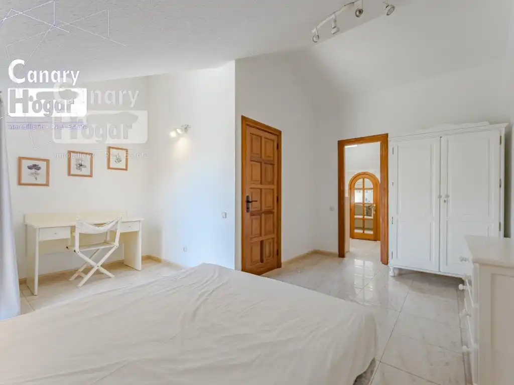 Casa o chalet en venta en Arona con Calefacción, Jardín privado y Balcón