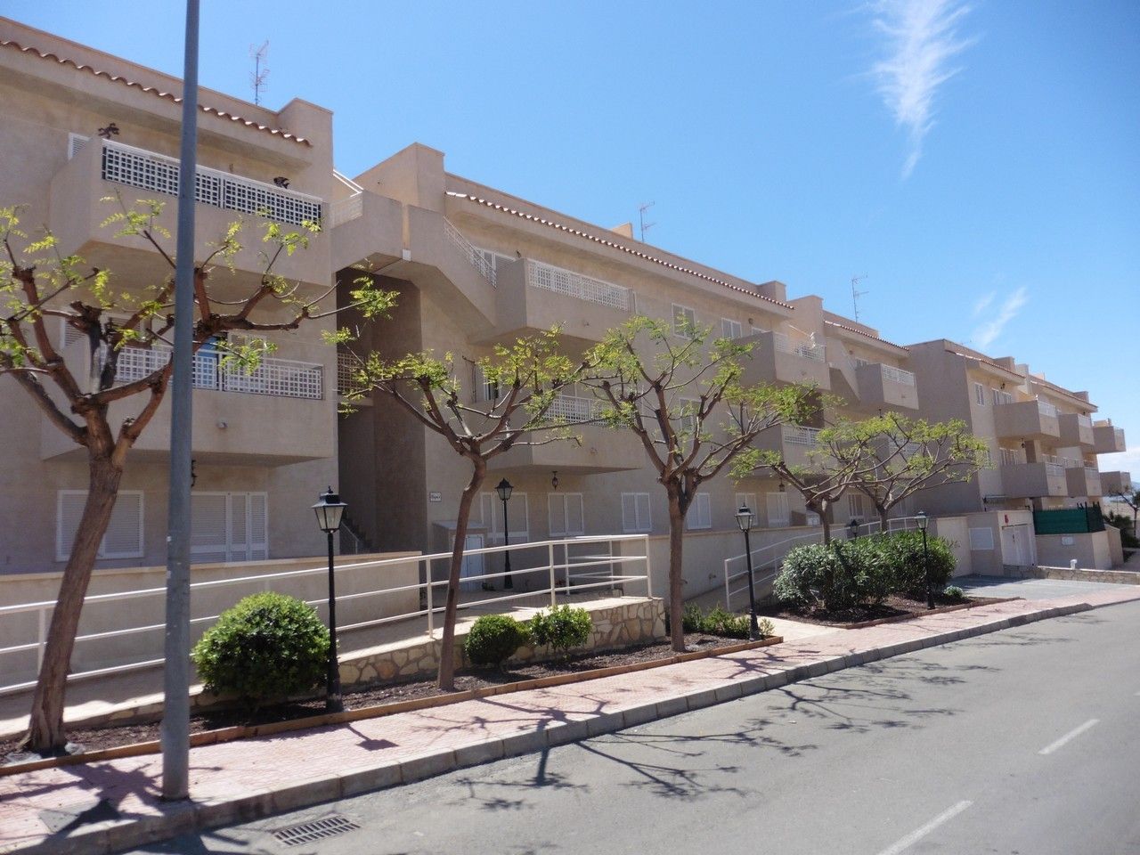 Vista exterior de Piso en venta en Águilas