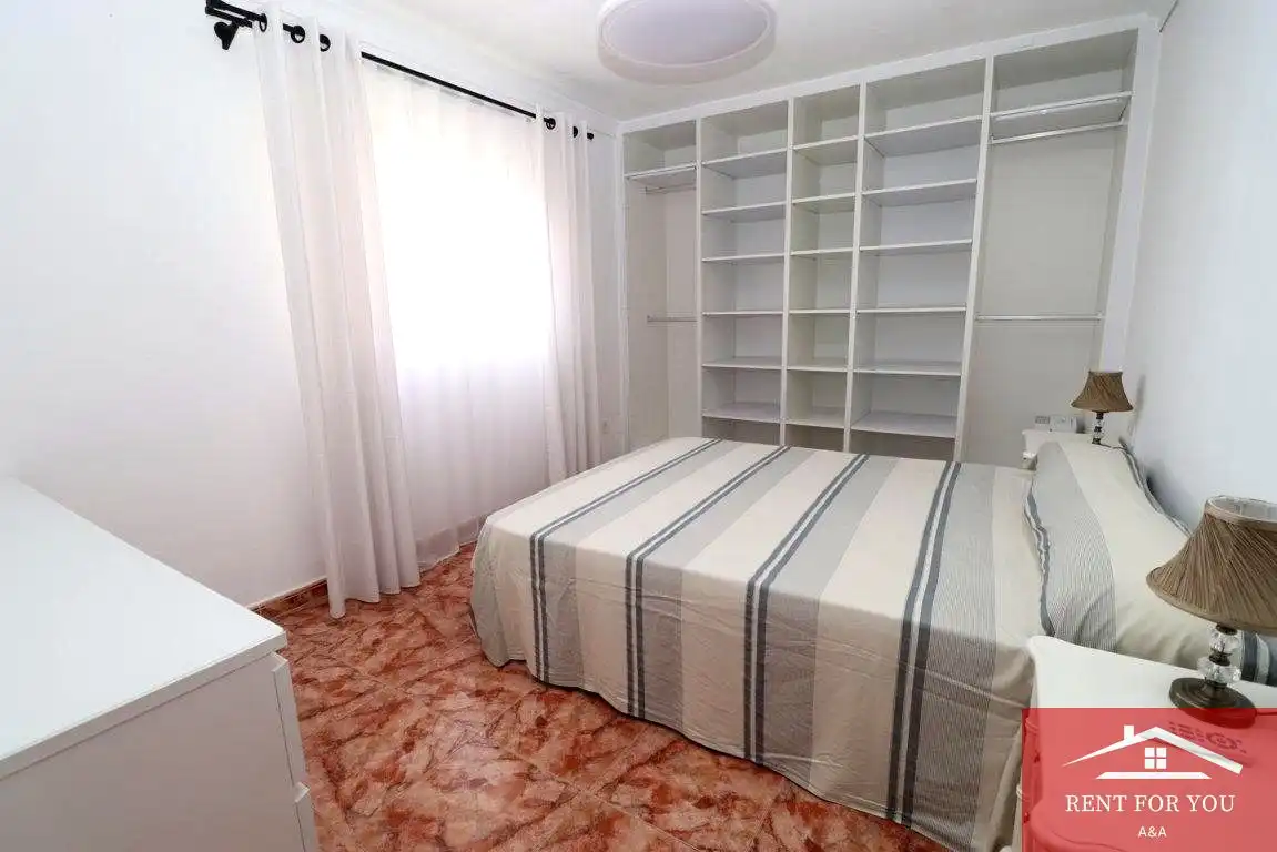 Dormitori de Casa o xalet de lloguer en Coín amb Aire condicionat, Terrassa i Moblat