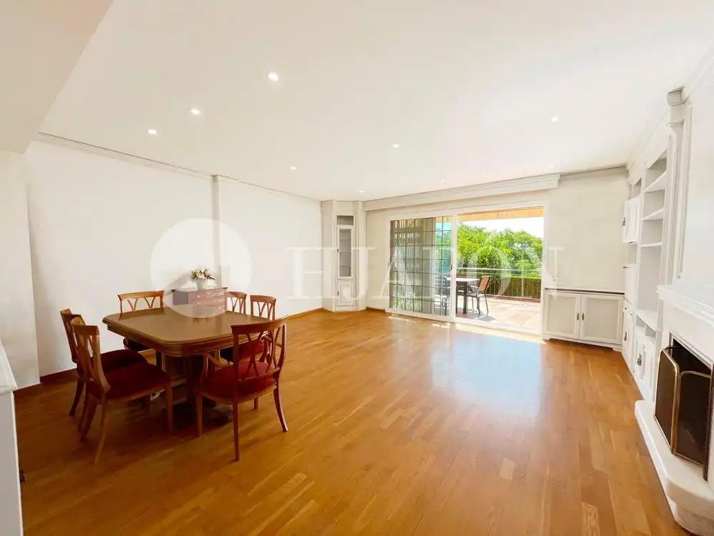 Vista exterior de Casa adosada en venta en El Masnou con Calefacción, Jardín privado y Terraza
