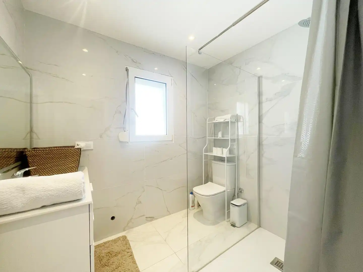 Bathroom of Houses for rent in Dénia  with Air Conditioner, Heating and Private garden