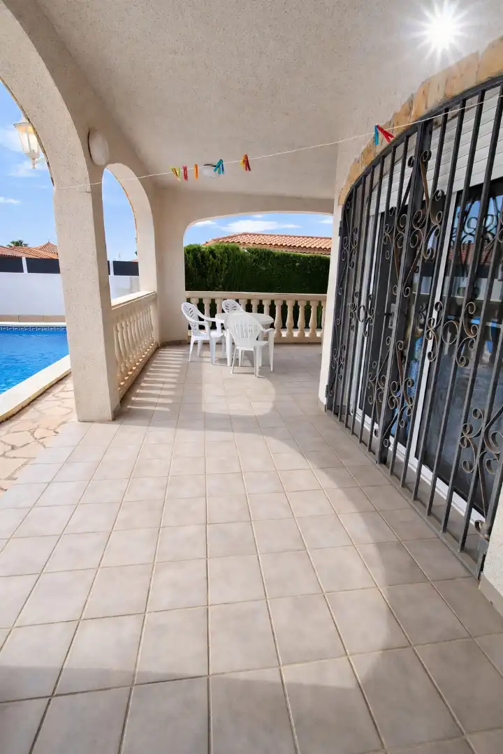 Terrasse von Haus oder Chalet zum Verkauf in Mont-roig del Camp mit Klimaanlage, Heizung und Privatgarten