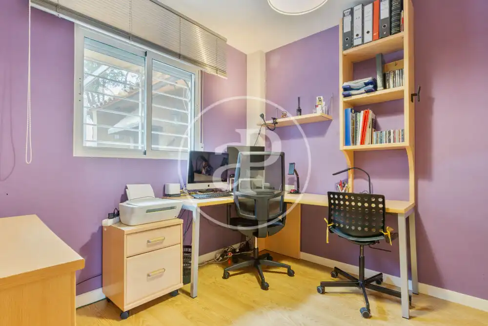 Houses for sale in Godelleta  with Air Conditioner, Heating and Private garden