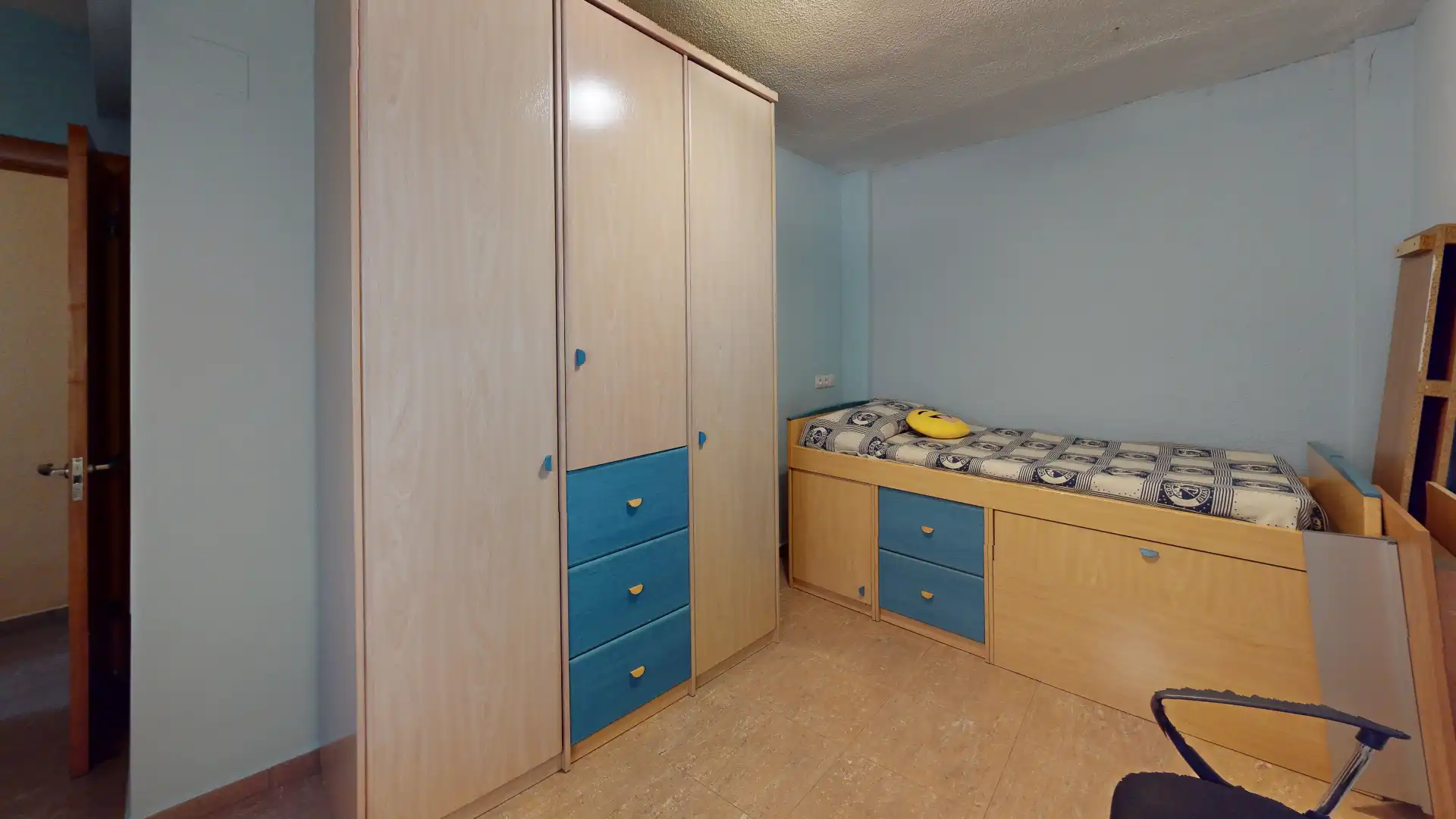 Habitación de Dúplex en venta en Benidorm con Aire acondicionado, Terraza y Amueblado
