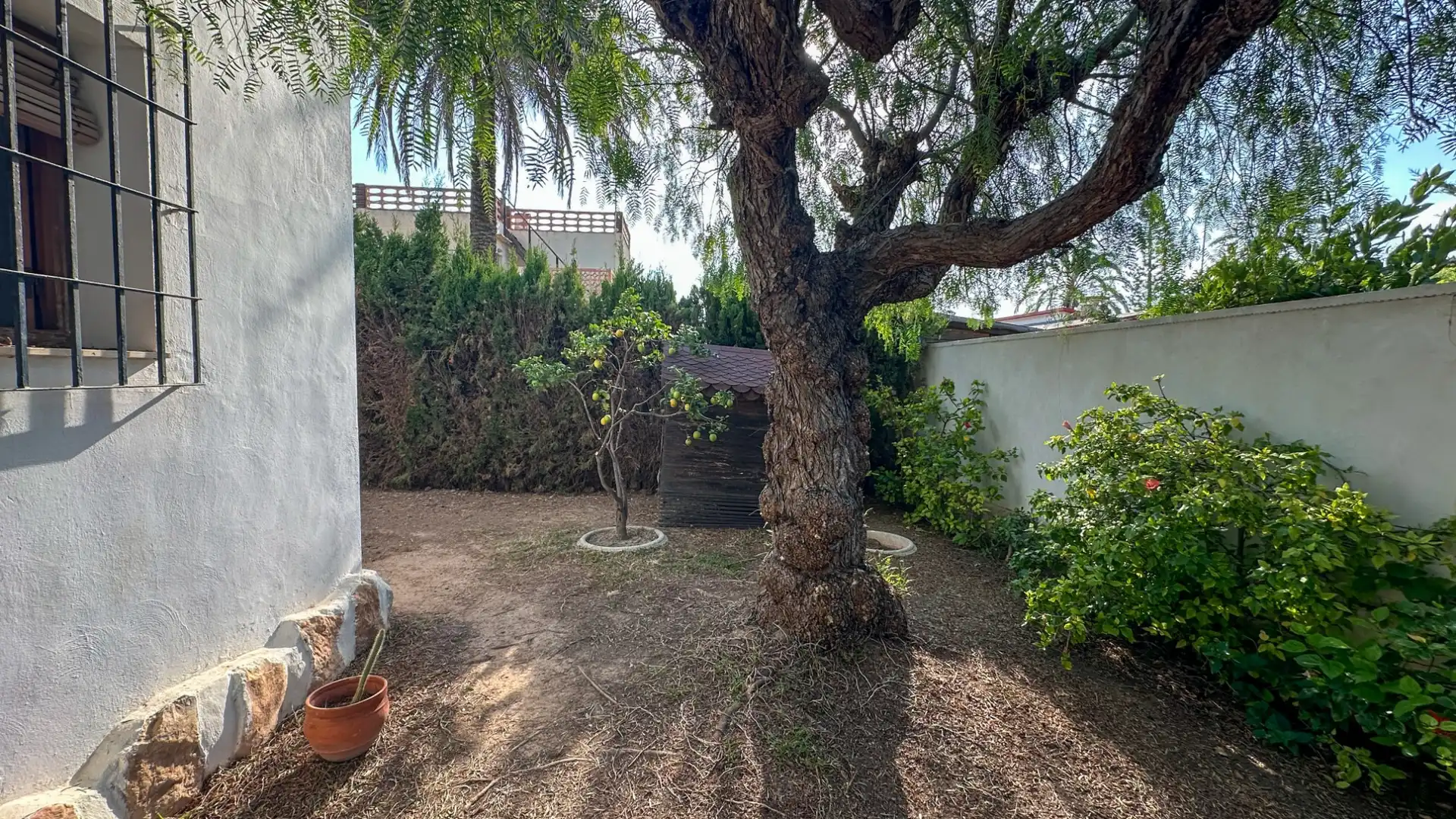 Garden of Houses for sale in Orihuela  with Air Conditioner, Swimming Pool and Furnished