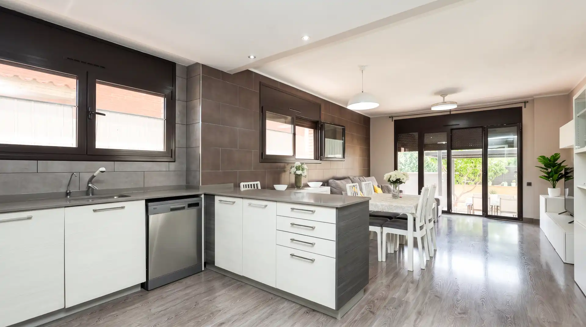 Cocina de Casa o chalet en venta en Viladecans con Aire acondicionado, Calefacción y Jardín privado