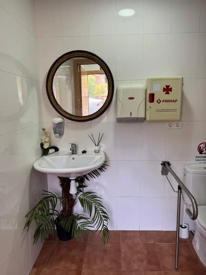 Baño de Local en traspaso en Valencia con Aire acondicionado y Amueblado