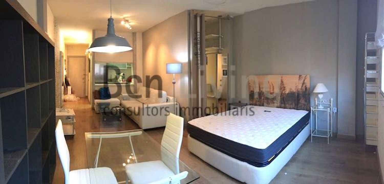 Habitación de Piso de alquiler en  Barcelona Capital con Aire acondicionado