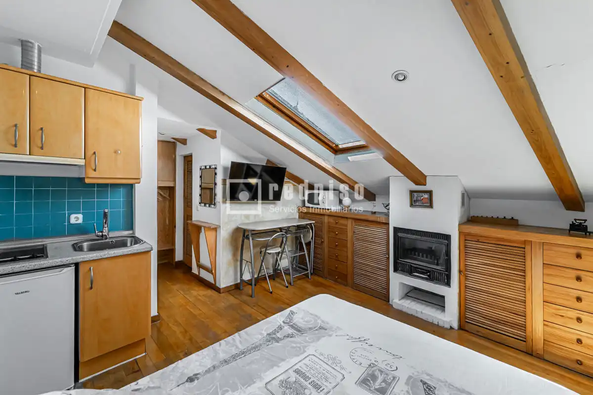 Bedroom of Study for rent in Madrid  with Air Conditioner, Parquet flooring and Terrace