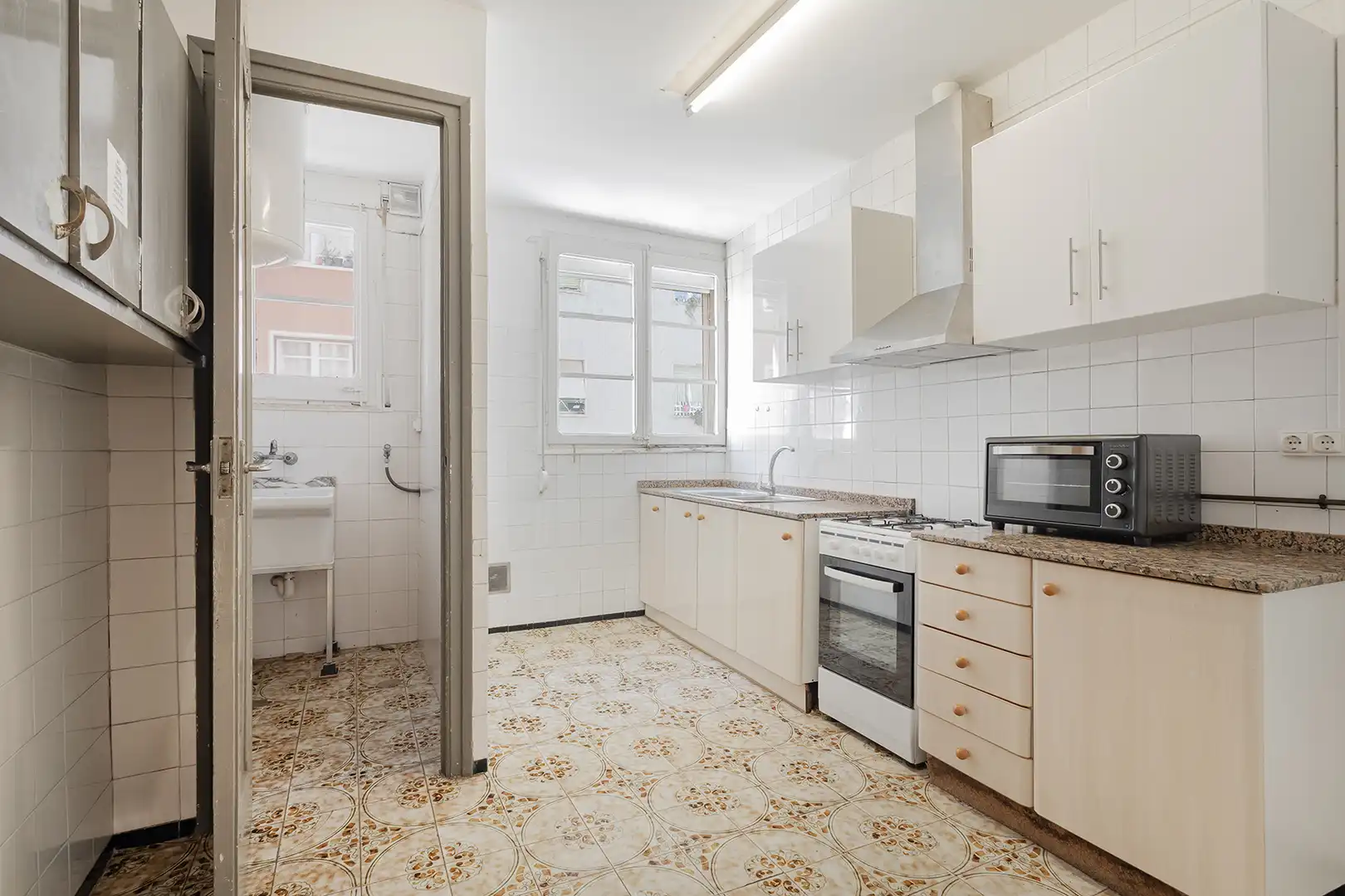Kitchen of Flat for sale in Barcelona