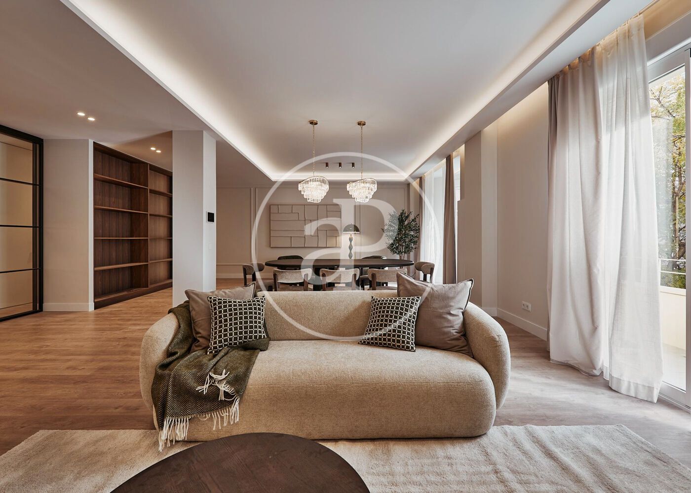 Sala d'estar de Pis en venda en  Madrid Capital amb Aire condicionat, Calefacció i Moblat