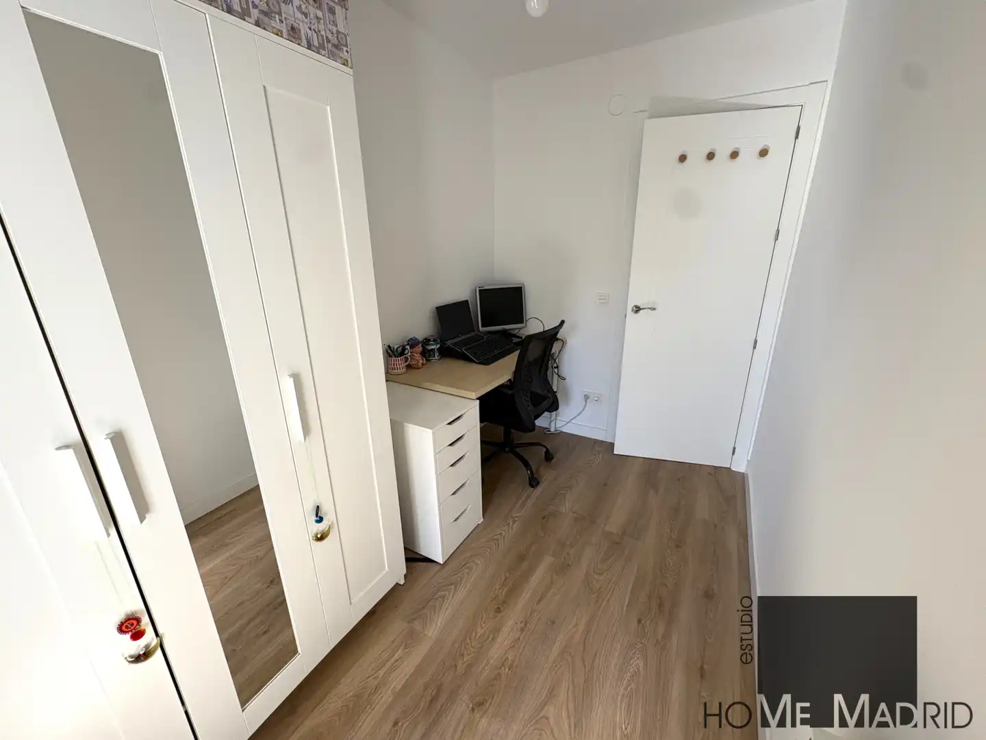 Bedroom of Flat for sale in Fuencarral - El Pardo