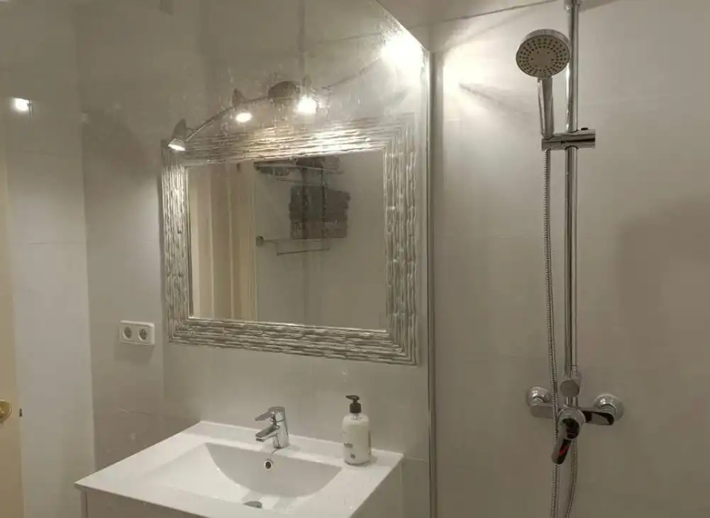 Bathroom of Flat for rent in Calvià  with Air Conditioner, Furnished and Oven