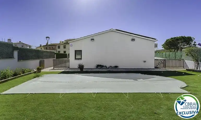 Villa mit Pool zum Verkauf in Carrer Canigó, imagen 9