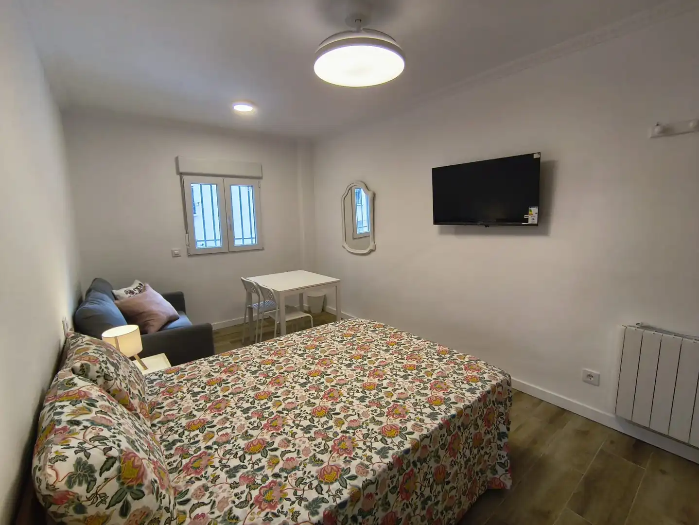 Habitación de Piso para compartir en Madrid con Calefacción, Terraza y Amueblado