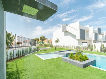 Bungalow avec piscine à vendre à Los Balcones - Los Altos
