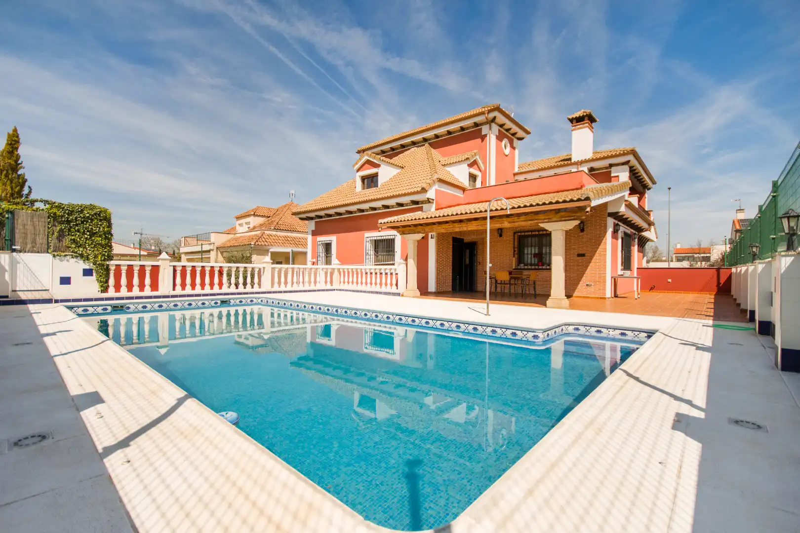 Swimming pool of Houses for sale in Aranjuez  with Air Conditioner, Heating and Private garden