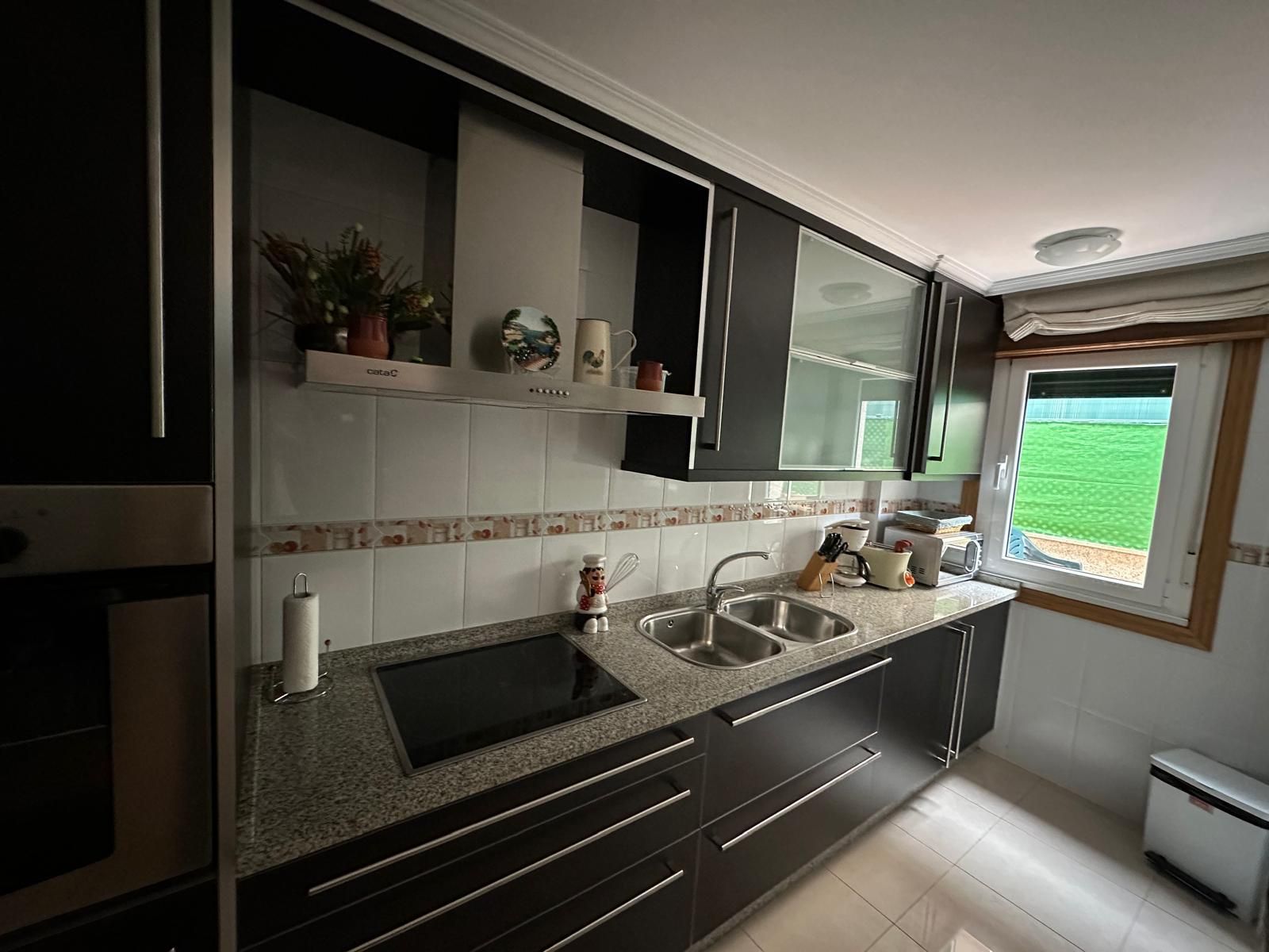 Kitchen of Planta baja for sale in Sanxenxo  with Heating, Private garden and Parquet flooring