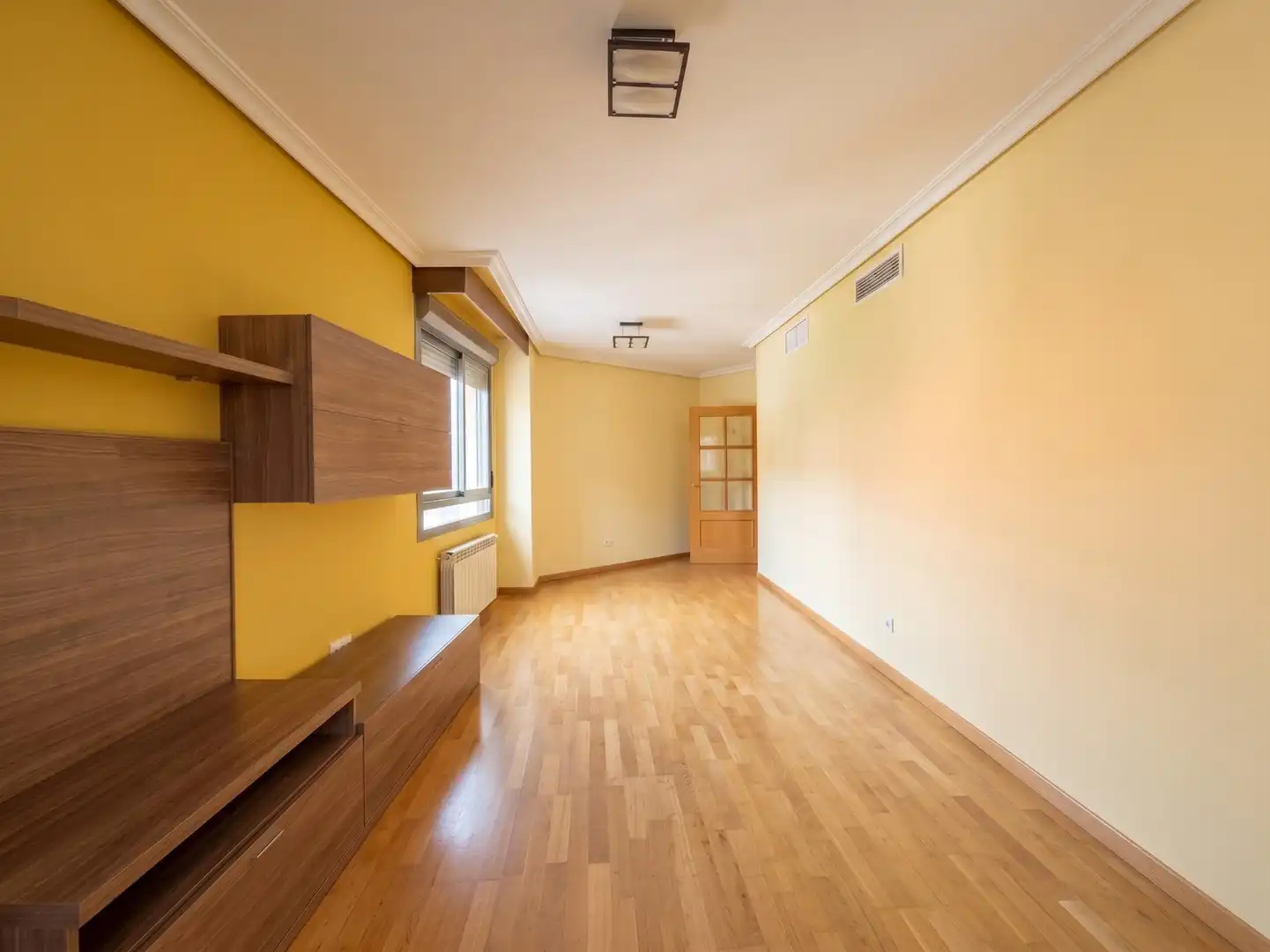 Sala d'estar de Pis en venda en Madrid amb Aire condicionat, Calefacció i Parquet