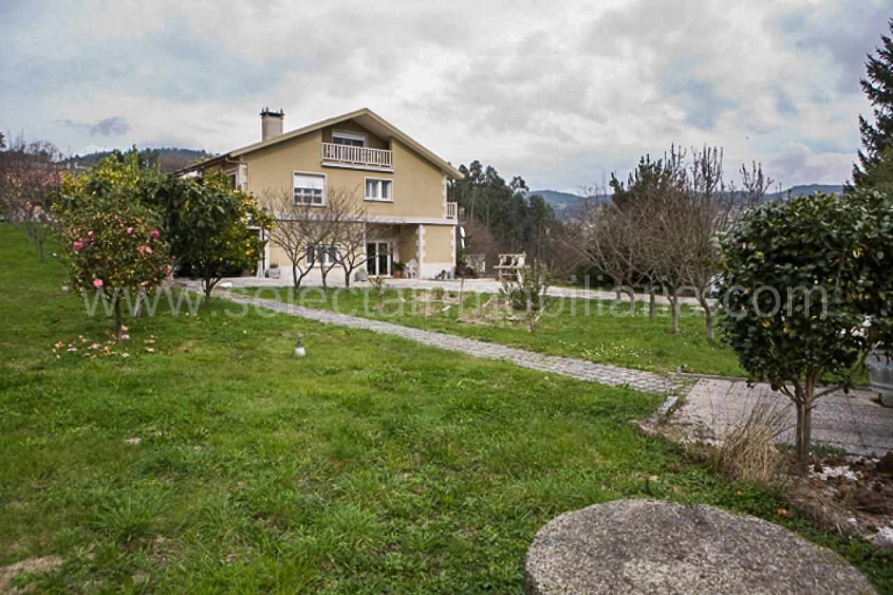 Exterior view of House or chalet for sale in Pontevedra Capital   with Heating, Private garden and Terrace