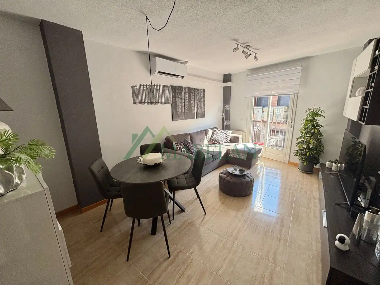 Sala d'estar de Pis en venda en Galapagar amb Aire condicionat