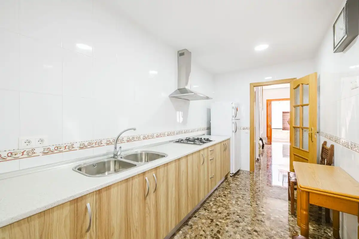 Cuina de Casa adosada en venda en Nerja amb Calefacció, Terrassa i Balcó