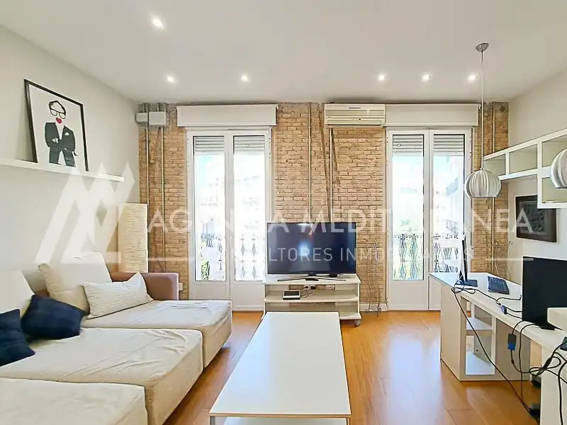 Sala de estar de Piso de alquiler en Valencia con Aire acondicionado, Calefacción y Trastero