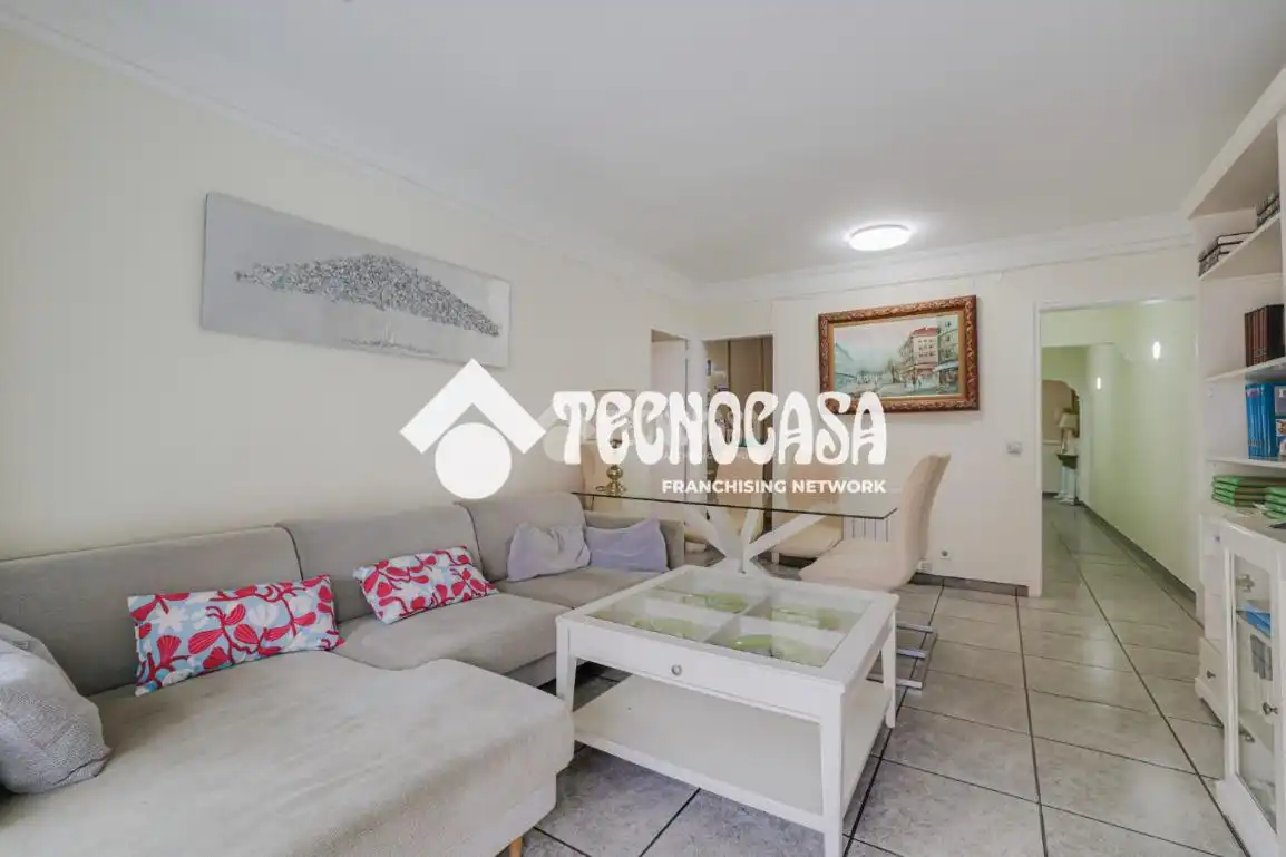Sala de estar de Piso en venta en Sant Adrià de Besòs con Calefacción y Balcón