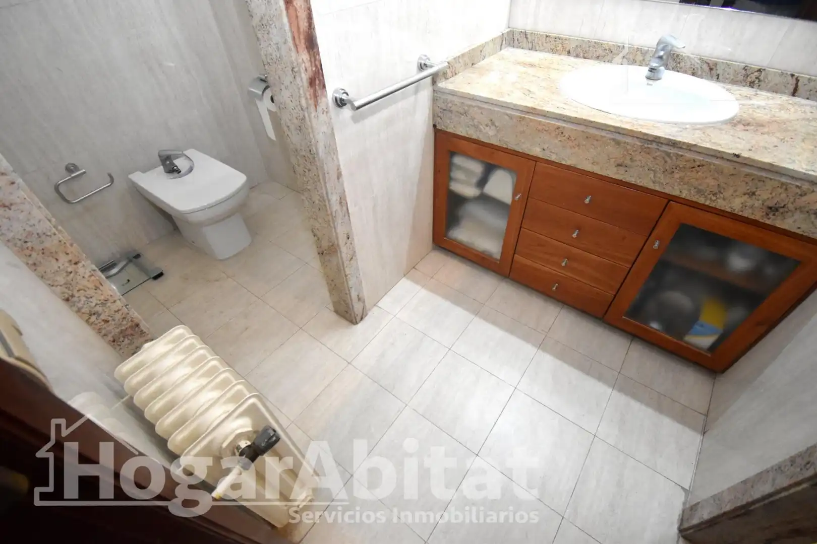 Bany de Pis en venda en Vila-real amb Terrassa i Balcó