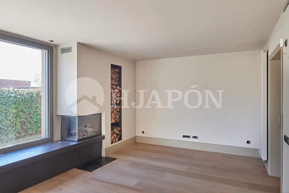 Sala de estar de Casa o chalet en venta en Alella con Aire acondicionado, Calefacción y Jardín privado