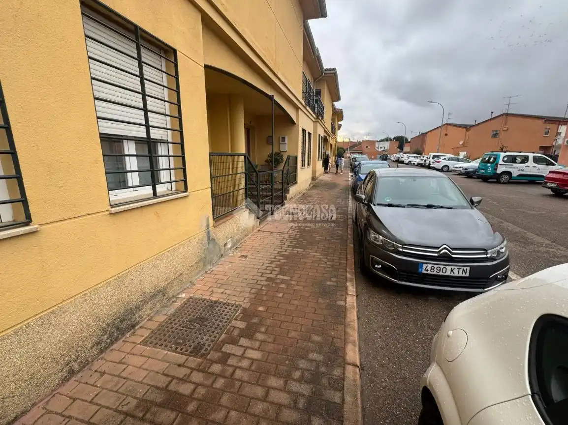 Vista exterior de Casa o xalet en venda en Badajoz amb Aire condicionat, Calefacció i Terrassa