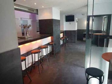 Local comercial en venda a Casco Antiguo