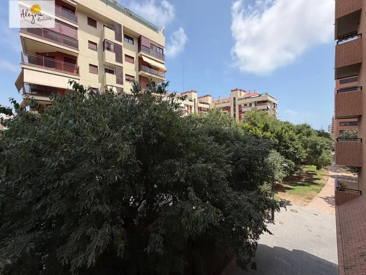 Vista exterior de Apartament de lloguer en Valencia amb Aire condicionat, Calefacció i Jardí privat