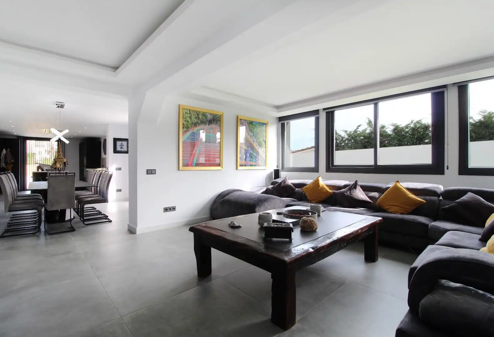 Sala d'estar de Casa o xalet de lloguer en Marbella amb Aire condicionat, Calefacció i Jardí privat