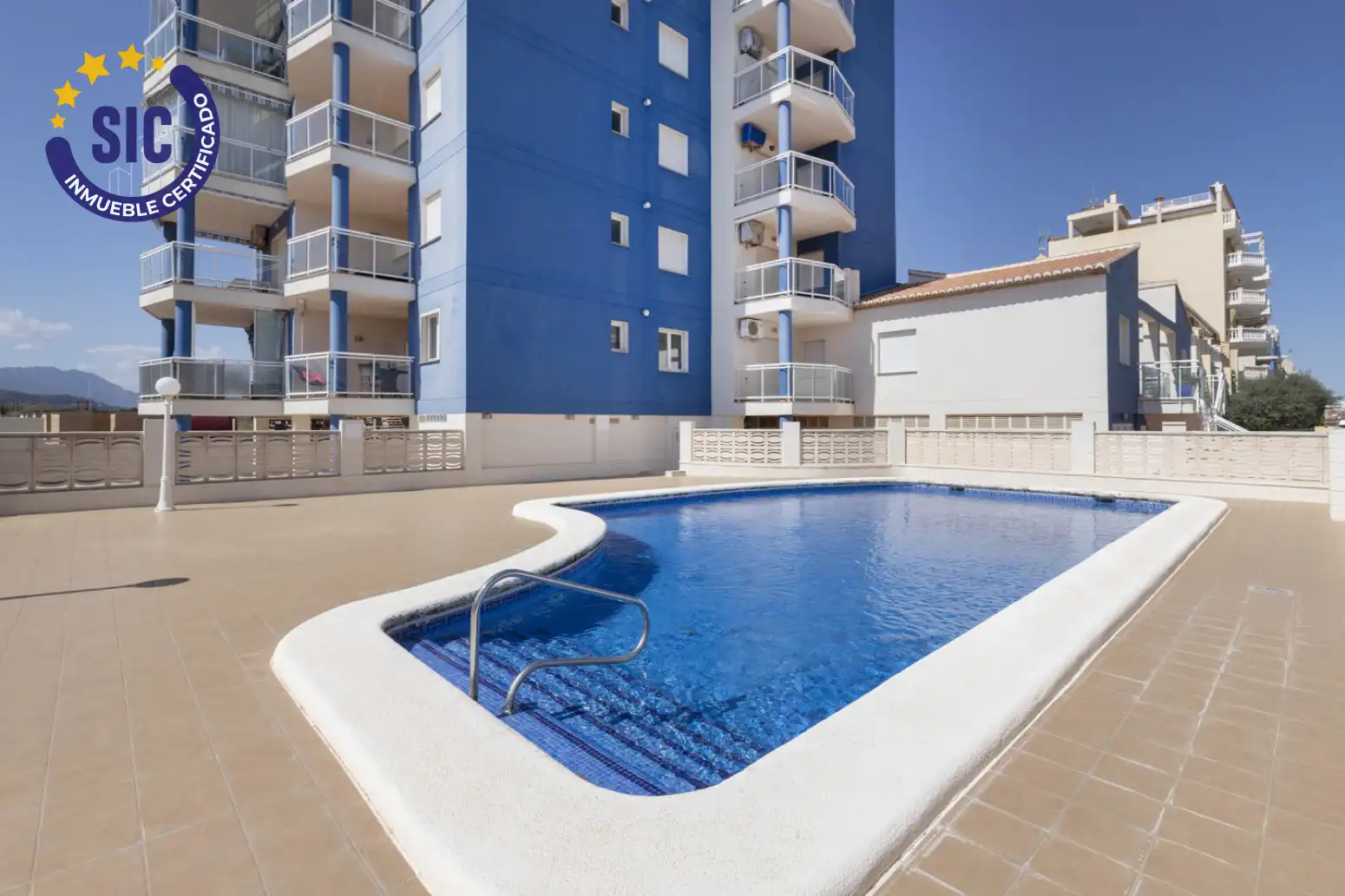 Schwimmbecken von Wohnung zum Verkauf in Piles mit Klimaanlage, Terrasse und Schwimmbad