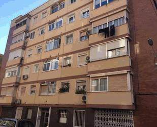 Vista exterior de Pis en venda en Cornellà de Llobregat