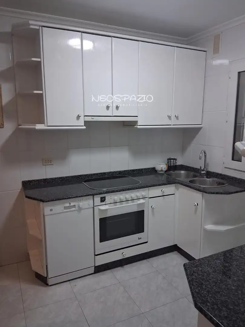 Appartement avec ascenseur à louer à Carril das Flores, imagen 3
