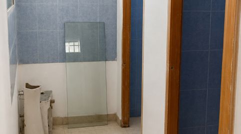Foto 5 von Fabrikhallen zur Miete in Avenida Solvay, Inmobiliaria - Barreda, Torrelavega