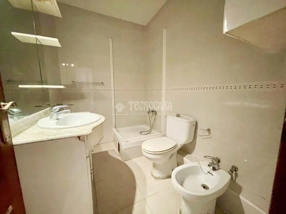 Bathroom of Flat for sale in Barcelona  with Balcony