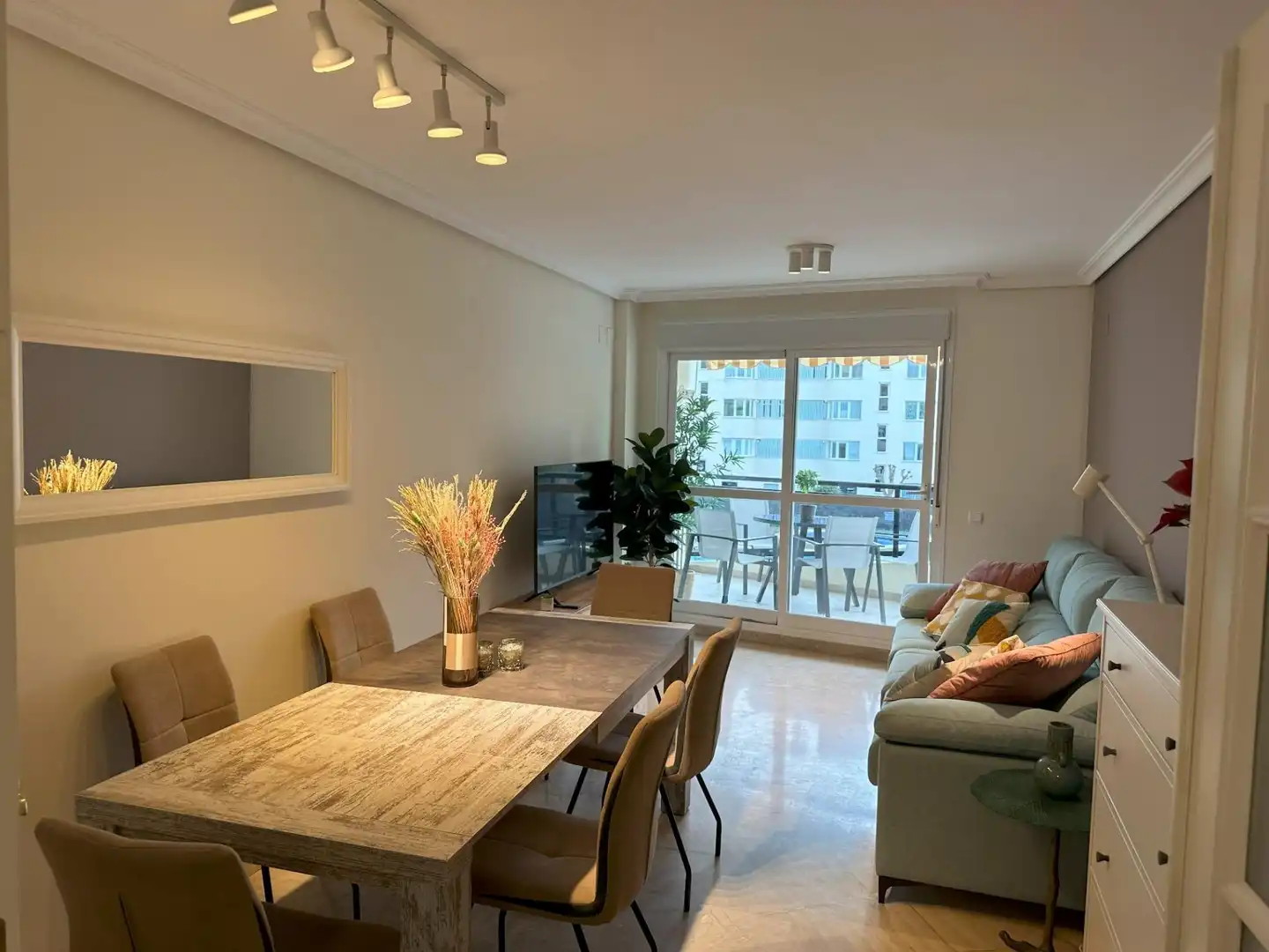 Dining room of Flat for sale in Torremolinos  with Air Conditioner, Terrace and Community pool
