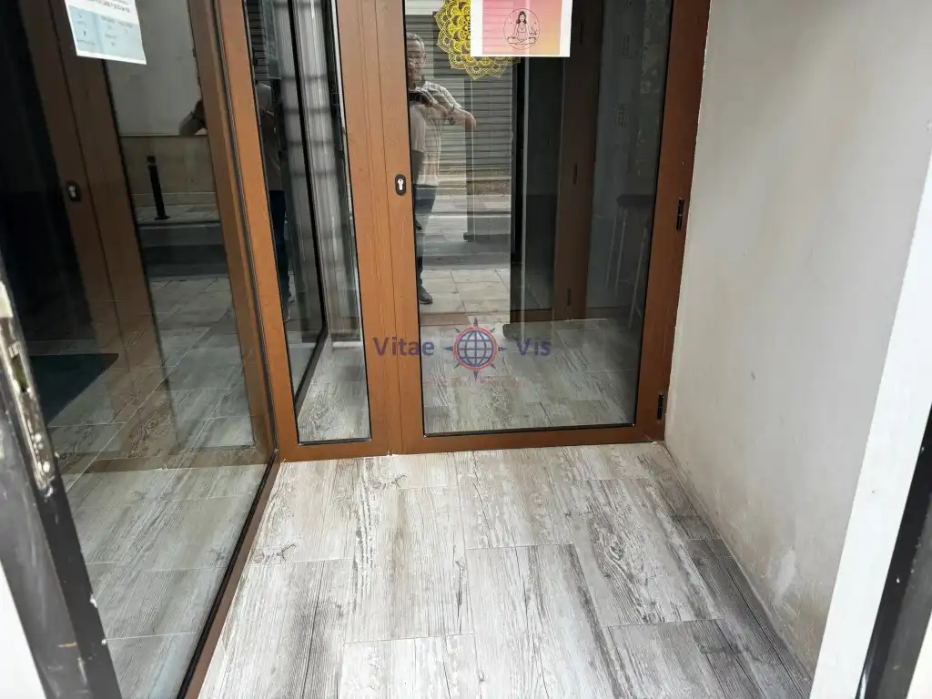 Local comercial de lloguer a Calle Alfonso X Sabio, imagen 4
