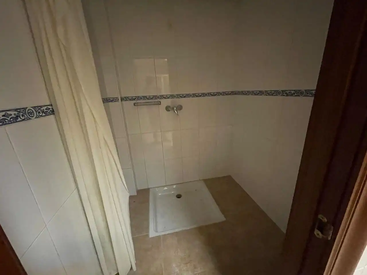 Baño de Piso en venta en Castro-Urdiales con Calefacción