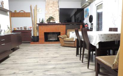 Dining room of Flat for sale in Badalona  with Air Conditioner, Heating and Parquet flooring