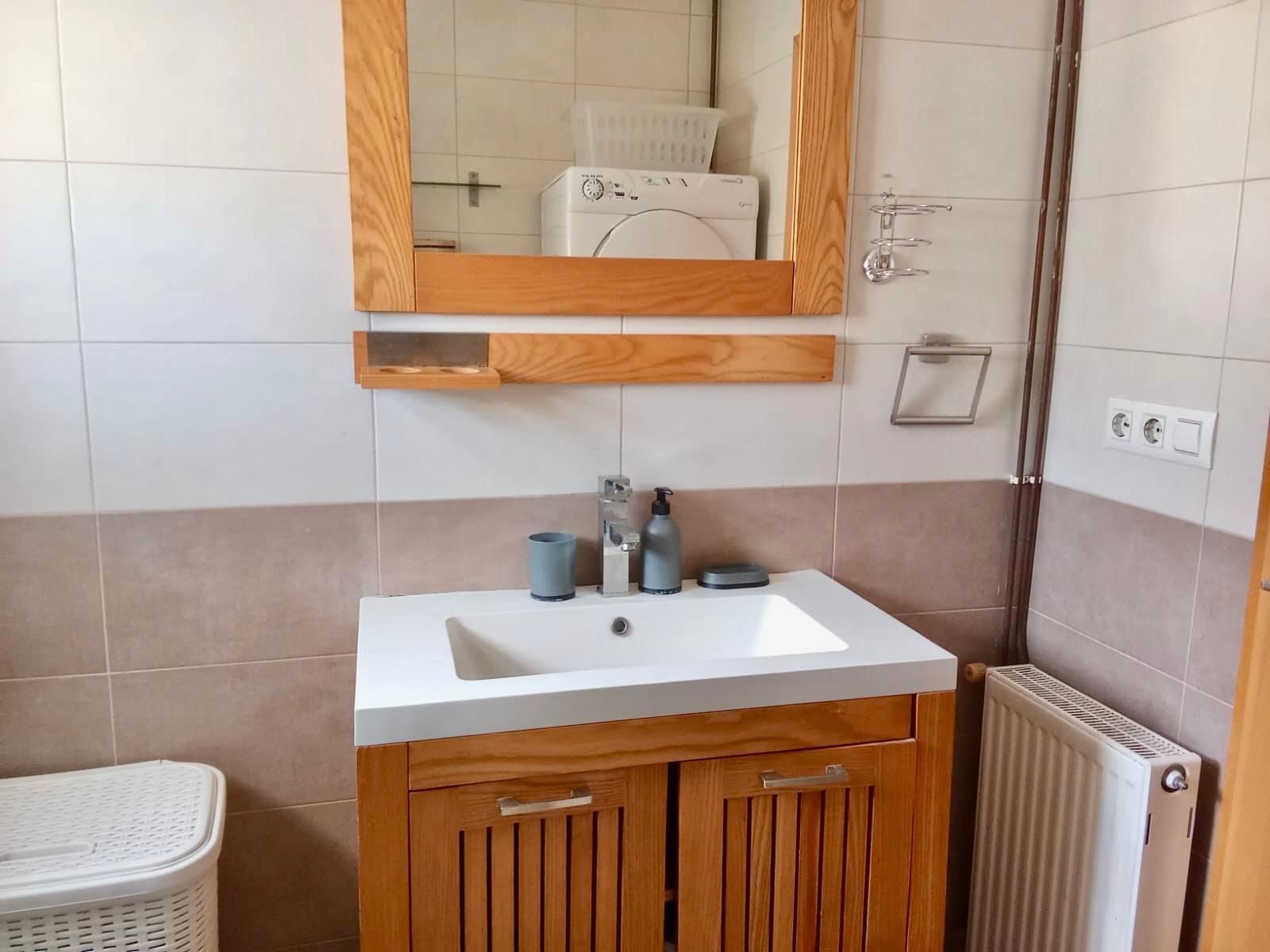 Bathroom of Single-family semi-detached for sale in Llançà  with Air Conditioner, Heating and Parquet flooring