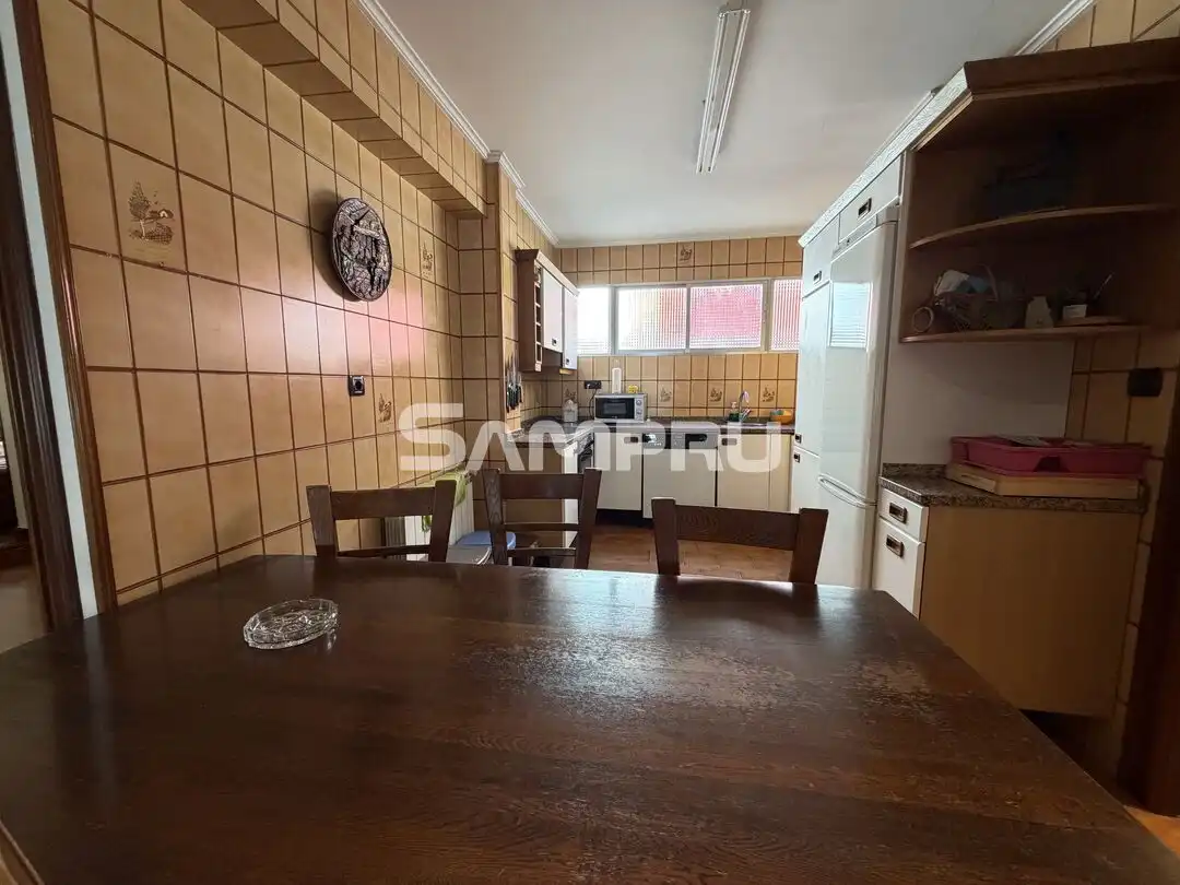 Kitchen of Flat for sale in Arrasate / Mondragón  with Storage room and Balcony