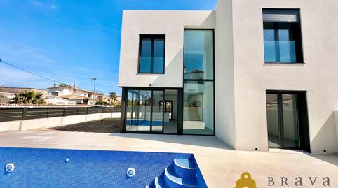 Foto 2 de Casa o xalet en venda a Carrer Requesens, 75, Requesens, Girona