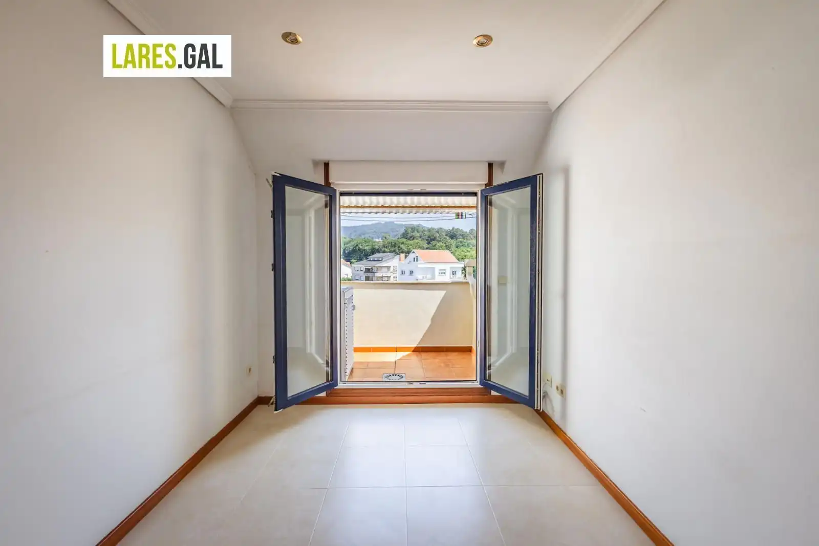 Terraza de Piso en venta en Cangas  con Trastero