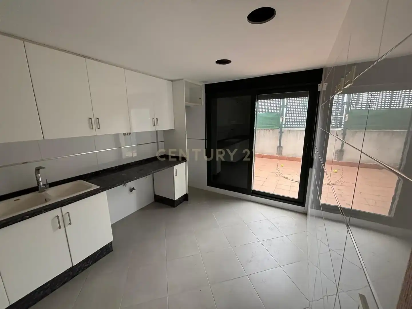 Cuina de Apartament en venda en Valencia amb Aire condicionat, Traster i Forn