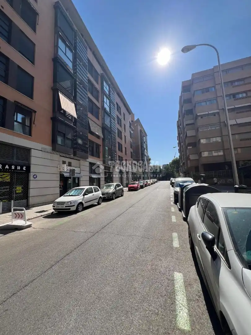 Exterior view of Garage for sale in Madrid