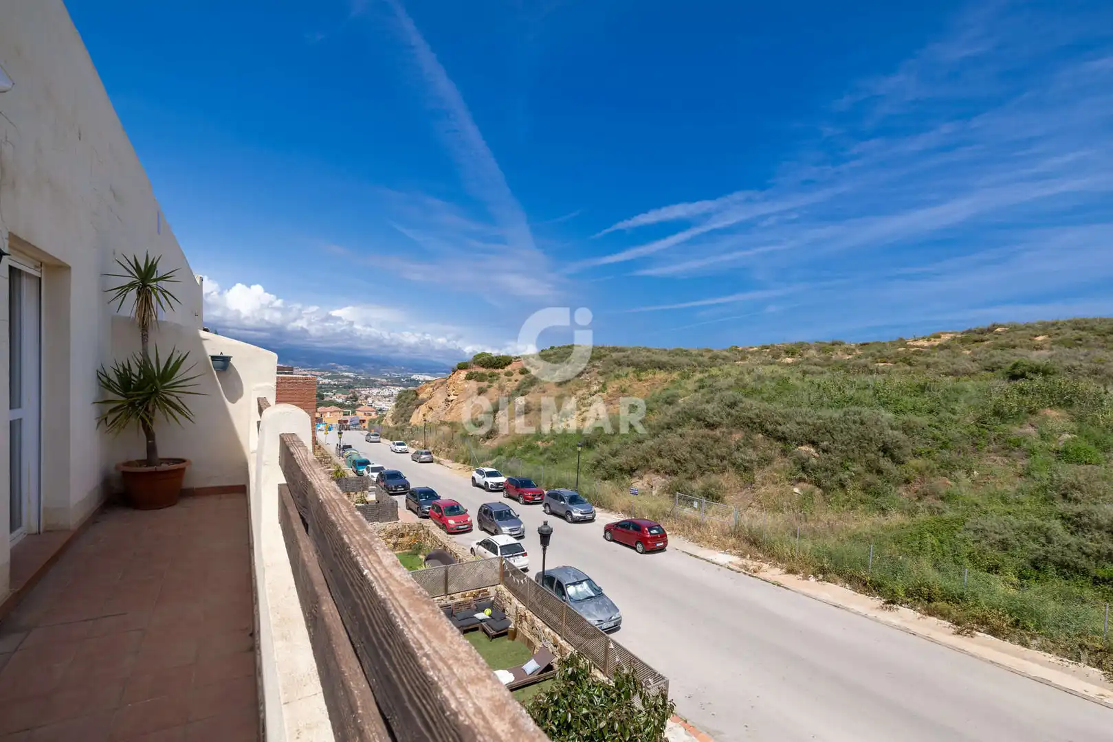 Vista exterior de Dúplex en venda en Manilva amb Calefacció, Traster i Balcó